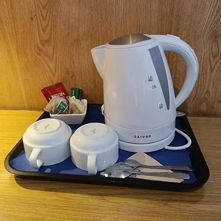 阿利坎特门德斯努涅斯旅馆 酒店 2*