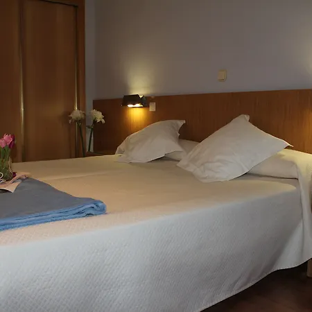Mendez Nunez Hotel 2*