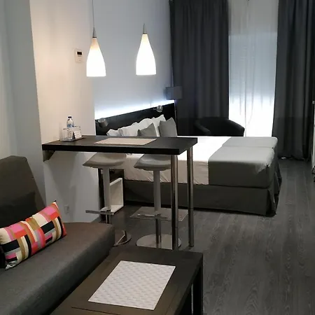 阿利坎特门德斯努涅斯旅馆 酒店 2*